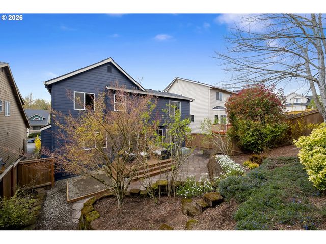 15729 Se HAWK Ct, Portland, OR 97236