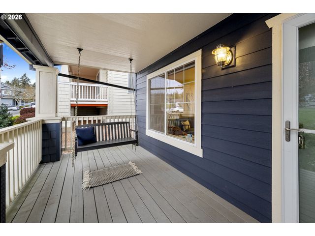 15729 Se HAWK Ct, Portland, OR 97236