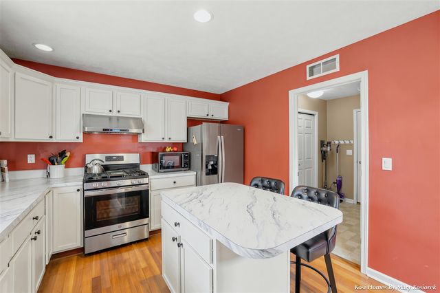 3078 Ledgestone Place, Grand Rapids, MI 49525