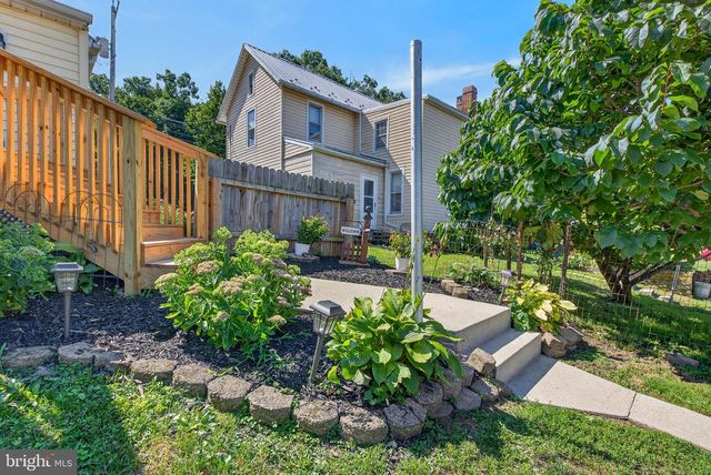 2924 HANOVER PIKE, Hanover, PA 17331