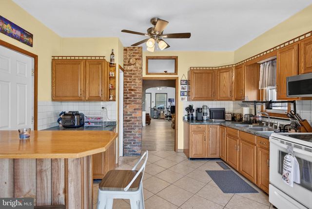 2924 HANOVER PIKE, Hanover, PA 17331