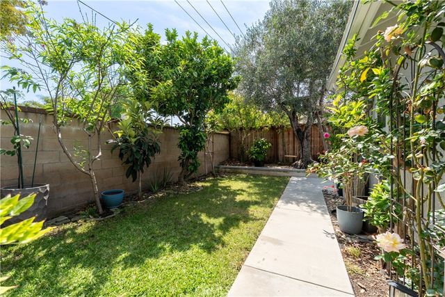 8282 Delfino Circle, Huntington Beach, CA 92646