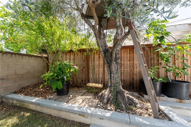 8282 Delfino Circle, Huntington Beach, CA 92646