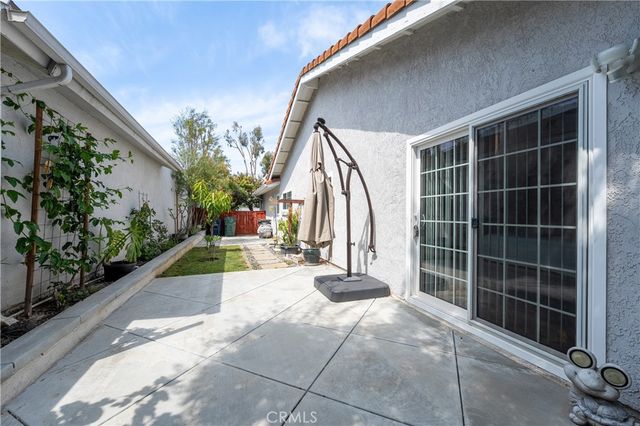 8282 Delfino Circle, Huntington Beach, CA 92646