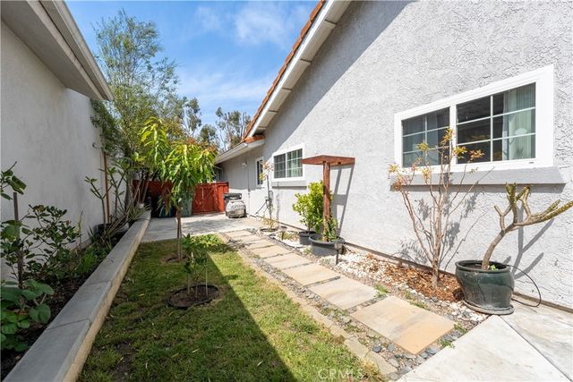8282 Delfino Circle, Huntington Beach, CA 92646