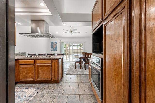 8282 Delfino Circle, Huntington Beach, CA 92646