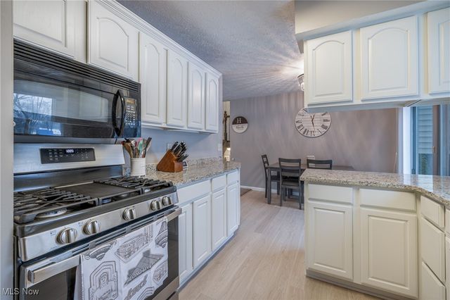 26948 Southwood Lane, Olmsted Twp, OH 44138