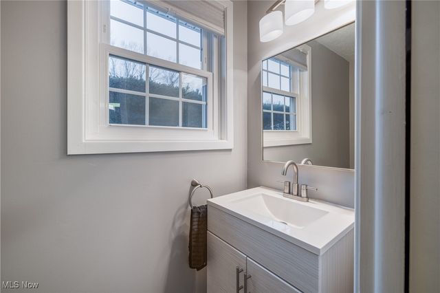 26948 Southwood Lane, Olmsted Twp, OH 44138