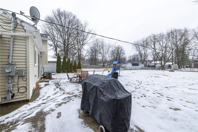 26948 Southwood Lane, Olmsted Twp, OH 44138