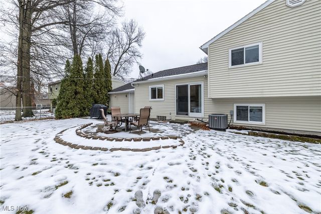 26948 Southwood Lane, Olmsted Twp, OH 44138