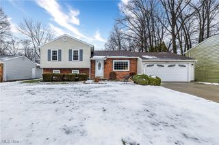 26948 Southwood Lane, Olmsted Twp, OH 44138