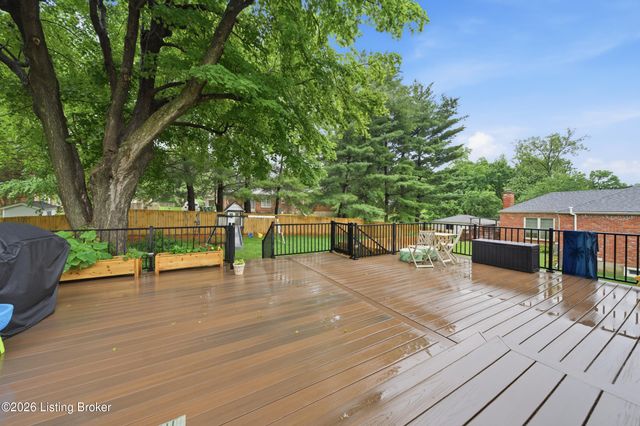 3903 Bayonne Ct, Jeffersontown, KY 40299