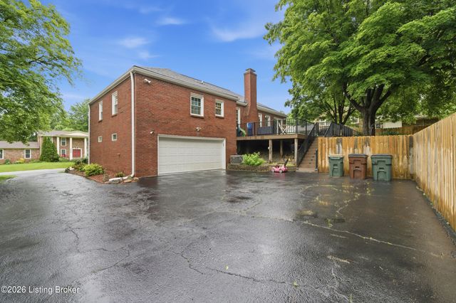 3903 Bayonne Ct, Jeffersontown, KY 40299