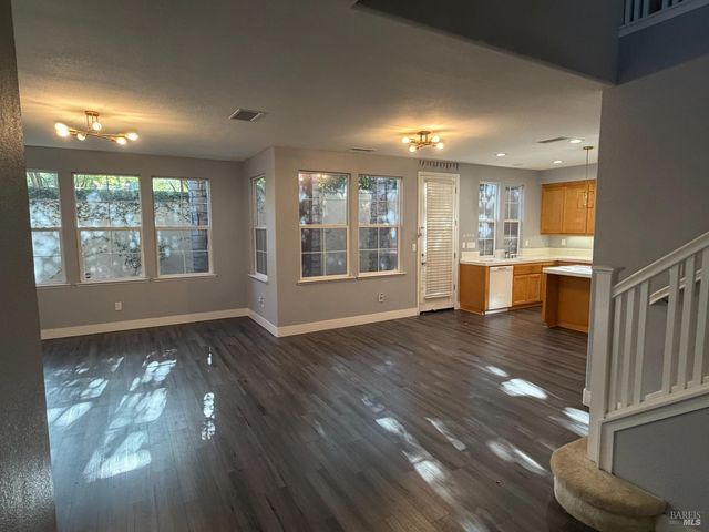 6223 Newhaven Ln, Vallejo, CA 94591