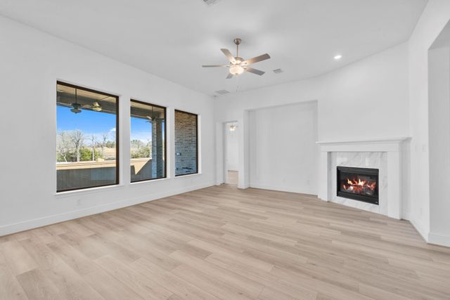 10290 Bluegill Crest Drive, Willis, TX 77318