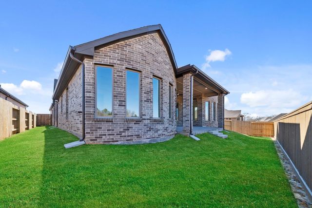 10290 Bluegill Crest Drive, Willis, TX 77318