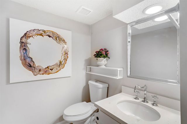 12800 Briar Forest Drive 48, Houston, TX 77077