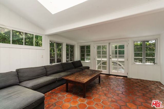 3008 Motor Avenue, Los Angeles, CA 90064