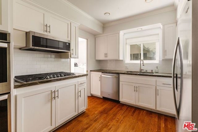 3008 Motor Avenue, Los Angeles, CA 90064