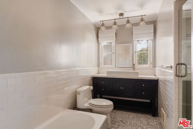 3008 Motor Avenue, Los Angeles, CA 90064