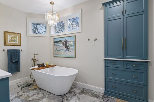 1280 Zircon Lane N, Plymouth, MN 55447