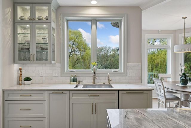 1280 Zircon Lane N, Plymouth, MN 55447