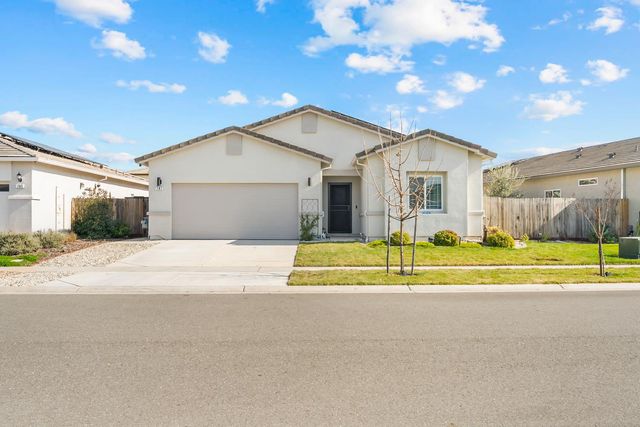 781 Chalice Creek Dr, Plumas Lake, CA 95961