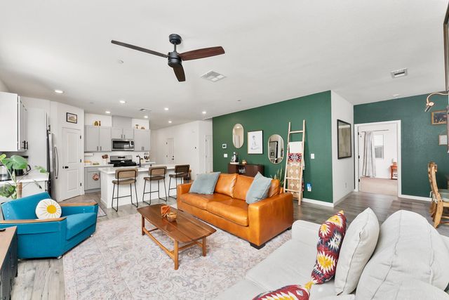 781 Chalice Creek Dr, Plumas Lake, CA 95961