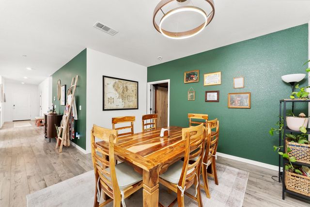 781 Chalice Creek Dr, Plumas Lake, CA 95961