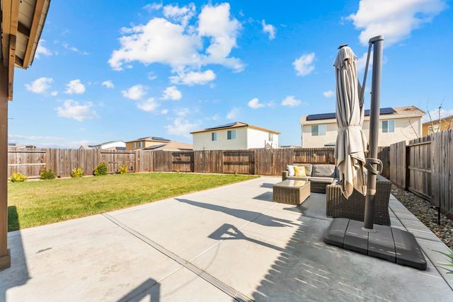 781 Chalice Creek Dr, Plumas Lake, CA 95961