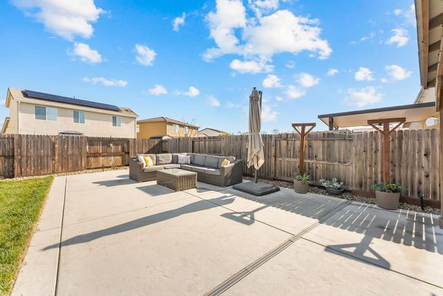 781 Chalice Creek Dr, Plumas Lake, CA 95961