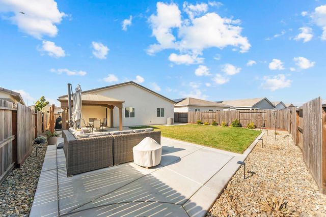 781 Chalice Creek Dr, Plumas Lake, CA 95961