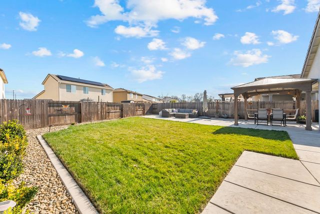 781 Chalice Creek Dr, Plumas Lake, CA 95961