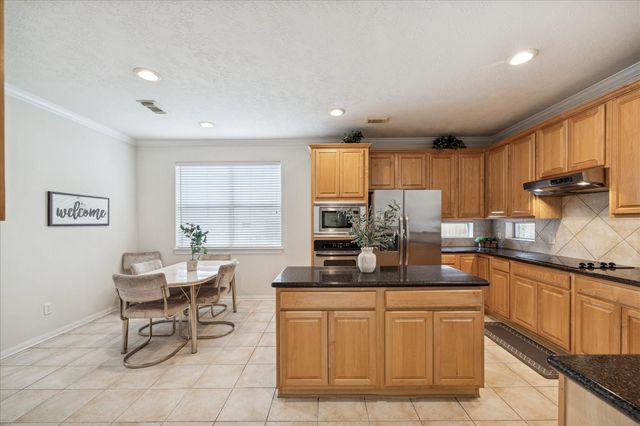 7311 Open Oak Way, Humble, TX 77346