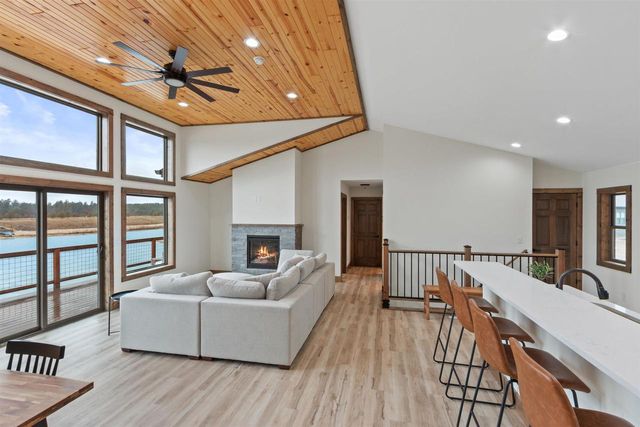 N8813 N Fly Rod Court, New Lisbon, WI 53950