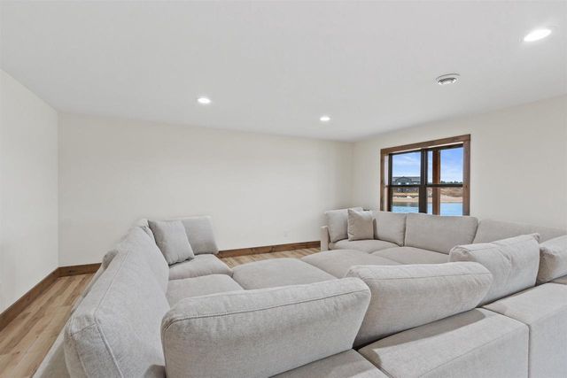 N8813 N Fly Rod Court, New Lisbon, WI 53950