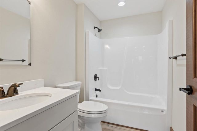 N8813 N Fly Rod Court, New Lisbon, WI 53950