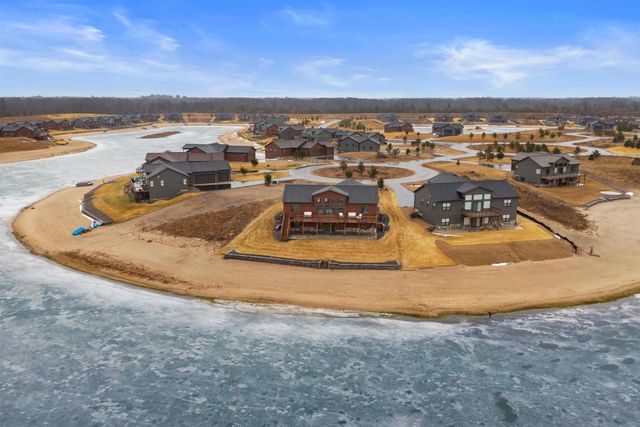 N8813 N Fly Rod Court, New Lisbon, WI 53950