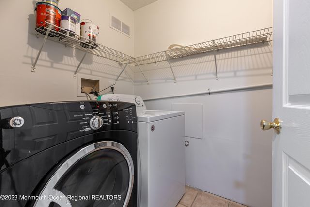 14-1 Providence Court, Freehold, NJ 07728