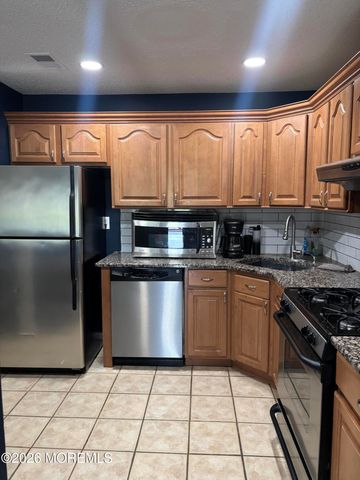 14-1 Providence Court, Freehold, NJ 07728