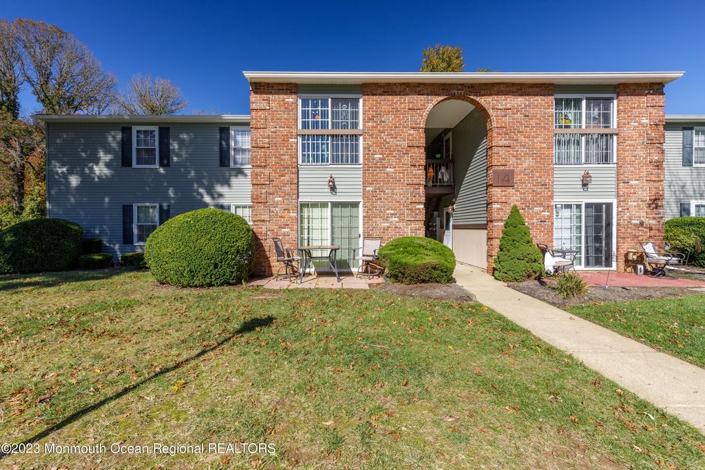 14-1 Providence Court, Freehold, NJ 07728