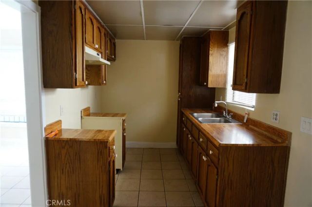 12526 Menlo Ave, Hawthorne, CA 90250