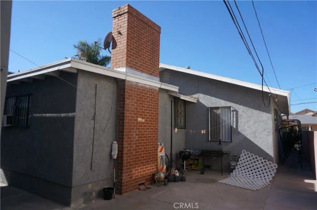 12526 Menlo Ave, Hawthorne, CA 90250