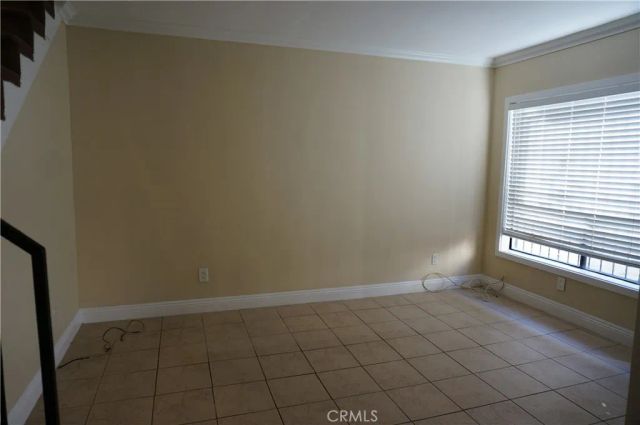 12526 Menlo Ave, Hawthorne, CA 90250