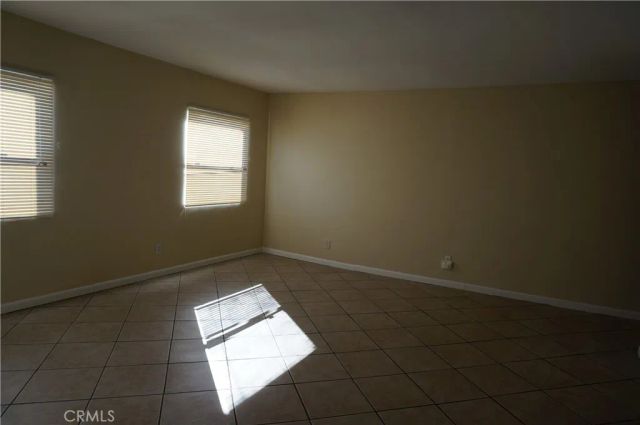 12526 Menlo Ave, Hawthorne, CA 90250