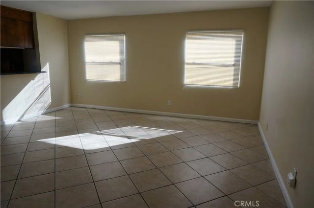 12526 Menlo Ave, Hawthorne, CA 90250