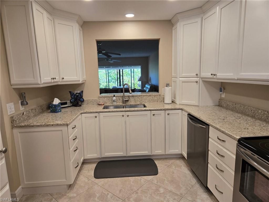 15400 Cedarwood LN # 102, Naples, FL 34110