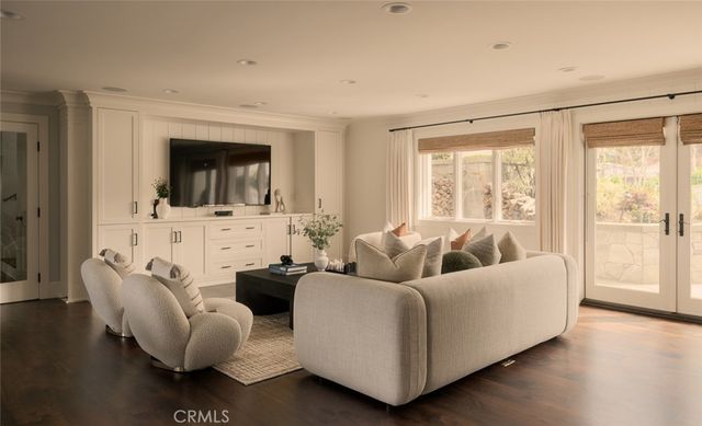 2 Royal Saint George Road, Newport Beach, CA 92660