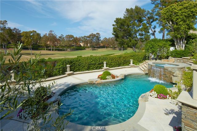 2 Royal Saint George Road, Newport Beach, CA 92660