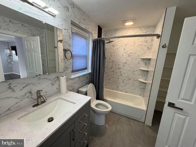 45 DORCHESTER DR, Toms River, NJ 08753